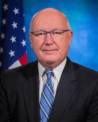 National Republican party sides with former Rep. Pete Hoekstra in battle over Michigan GOP chair