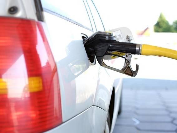 Egypt increases fuel prices following depreciation of local currency