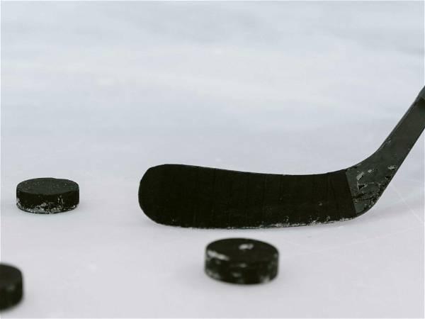Manitoba RCMP arrest 3 teens suspected of sexual assault in hockey hazing case