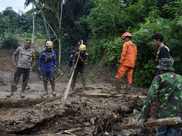 At least 14 dead and 3 missing as landslides hit Indonesia’s Sulawesi island