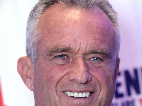 Robert F. Kennedy Jr. convenes hundreds in Iowa to try for access to November ballot