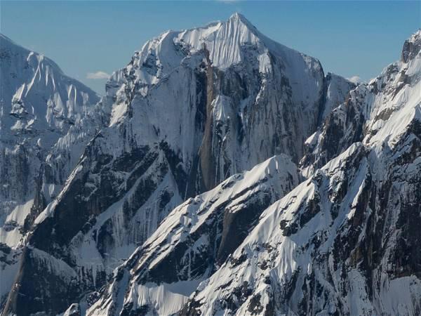 One climber dies, one survives with traumatic injuries after 1,000-foot fall off mountain in Alaska’s Denali National Park