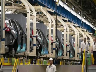 Conservatives, NDP demand Ottawa protect Canadians’ jobs at new EV plants