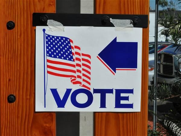 Judge strikes down North Carolina felon voting law