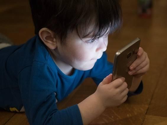 Ofcom: Almost a quarter of kids aged 5-7 have smartphones