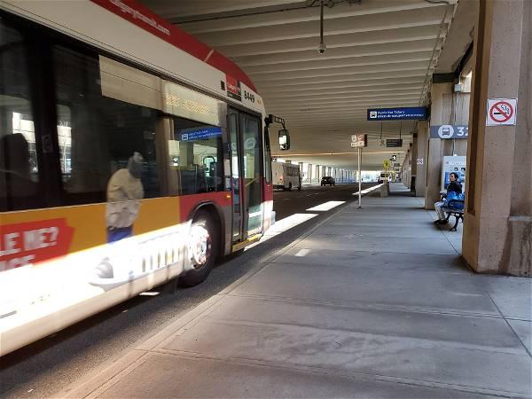 Province pulls funding for low-income transit passes in Calgary, Edmonton