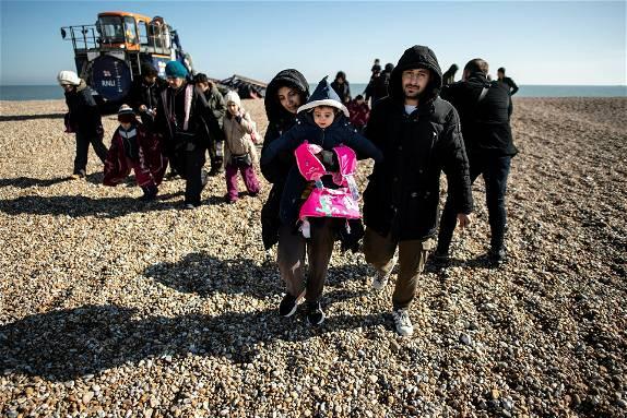 More migrant dinghies cross Channel to England despite Rwanda threat