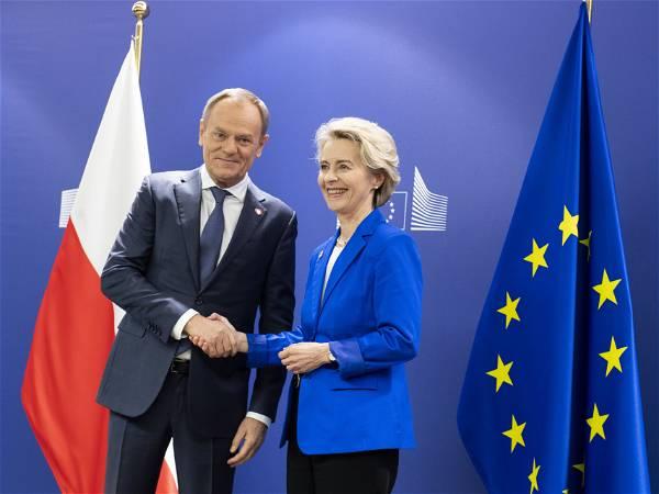 The EU’s executive decides to end legal standoff with Poland over democracy concerns