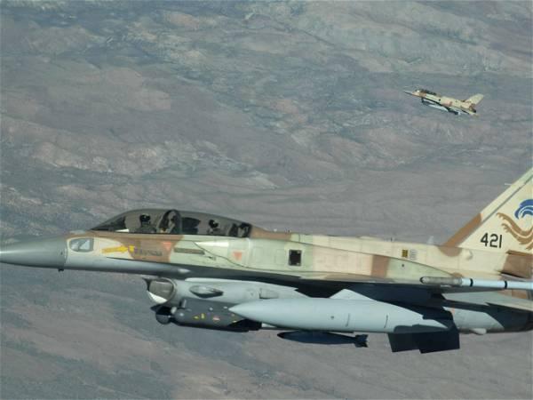Syria says Israeli strike outside Damascus injures eight troops